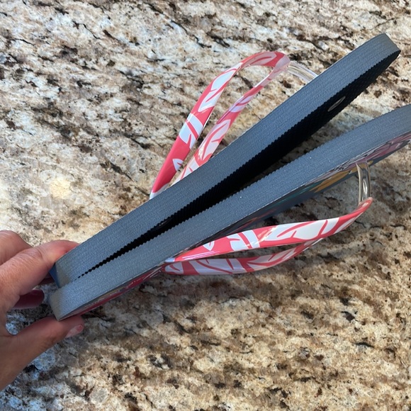 Vera Bradley Flip Flops - Picture 4 of 4